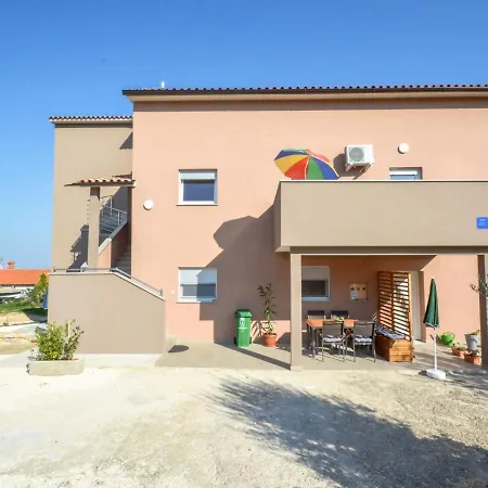 Apartman B&b-1 By Interhome Ližnjan