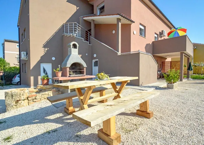 B&b-1 By Interhome Ližnjan