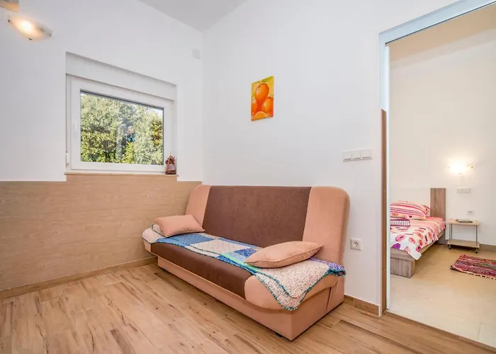 B&b-1 By Interhome Ližnjan