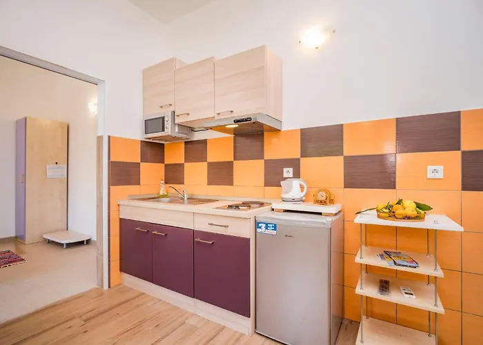 B&b-1 By Interhome * Ližnjan